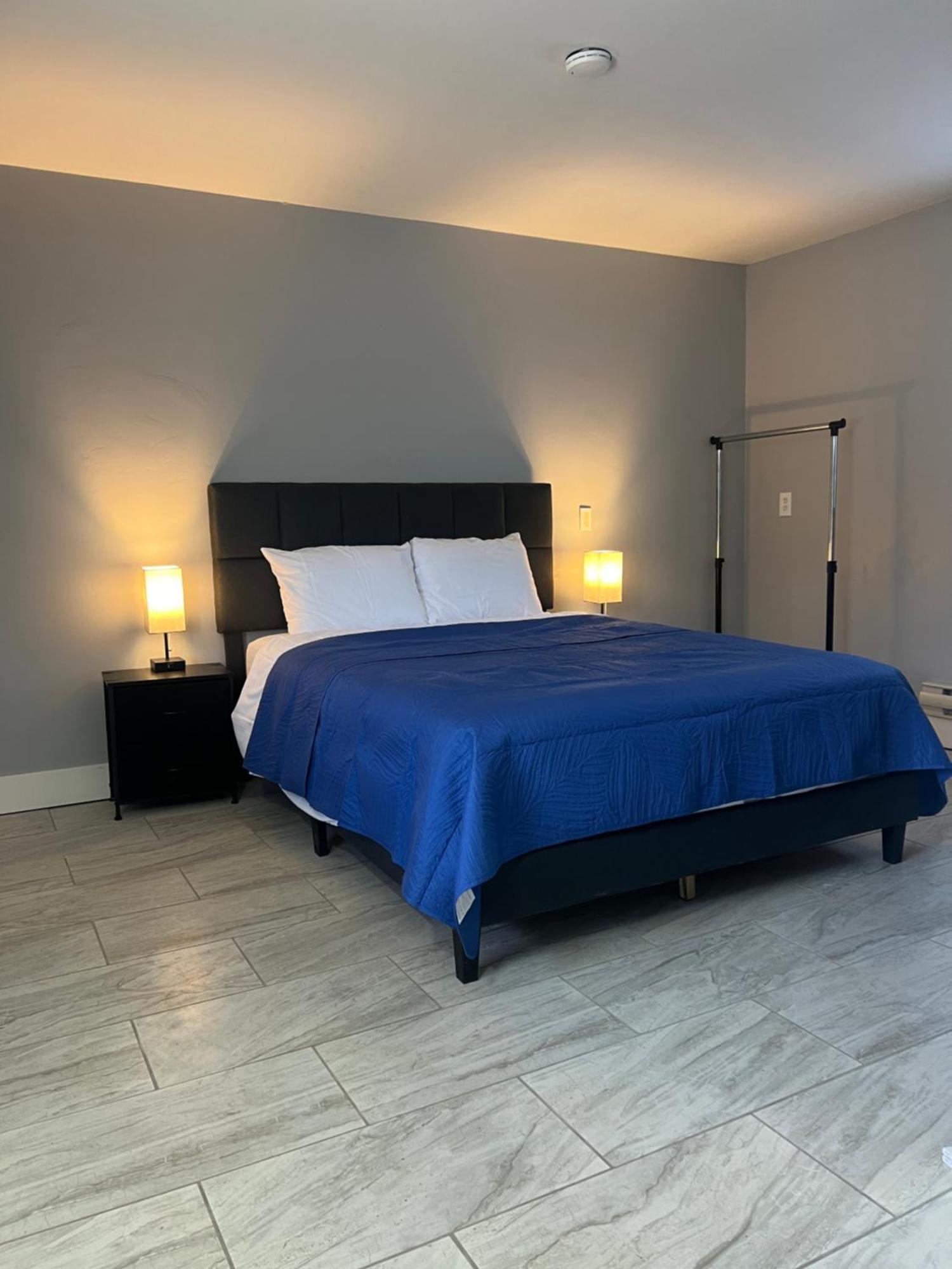 Nest Inn Вотертаун Екстер'єр фото